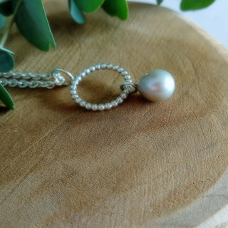 Foto: Inge Scherf 925/- Silberanhänger mit Süßwasser-Zuchtperle