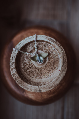 Foto: yolopho-fotografie, Pia Renders 925/- Silberkette mit Prasiolith-Anhänger