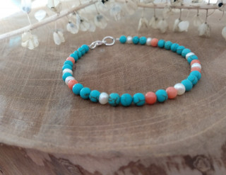 Foto: Inge Scherf Koralle-, Türkis- und Süßwasserarmband