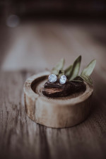 Foto: yolopho-fotografie, Pia Renders 925/- Silberohrstecker mit Hammerschlagmuster